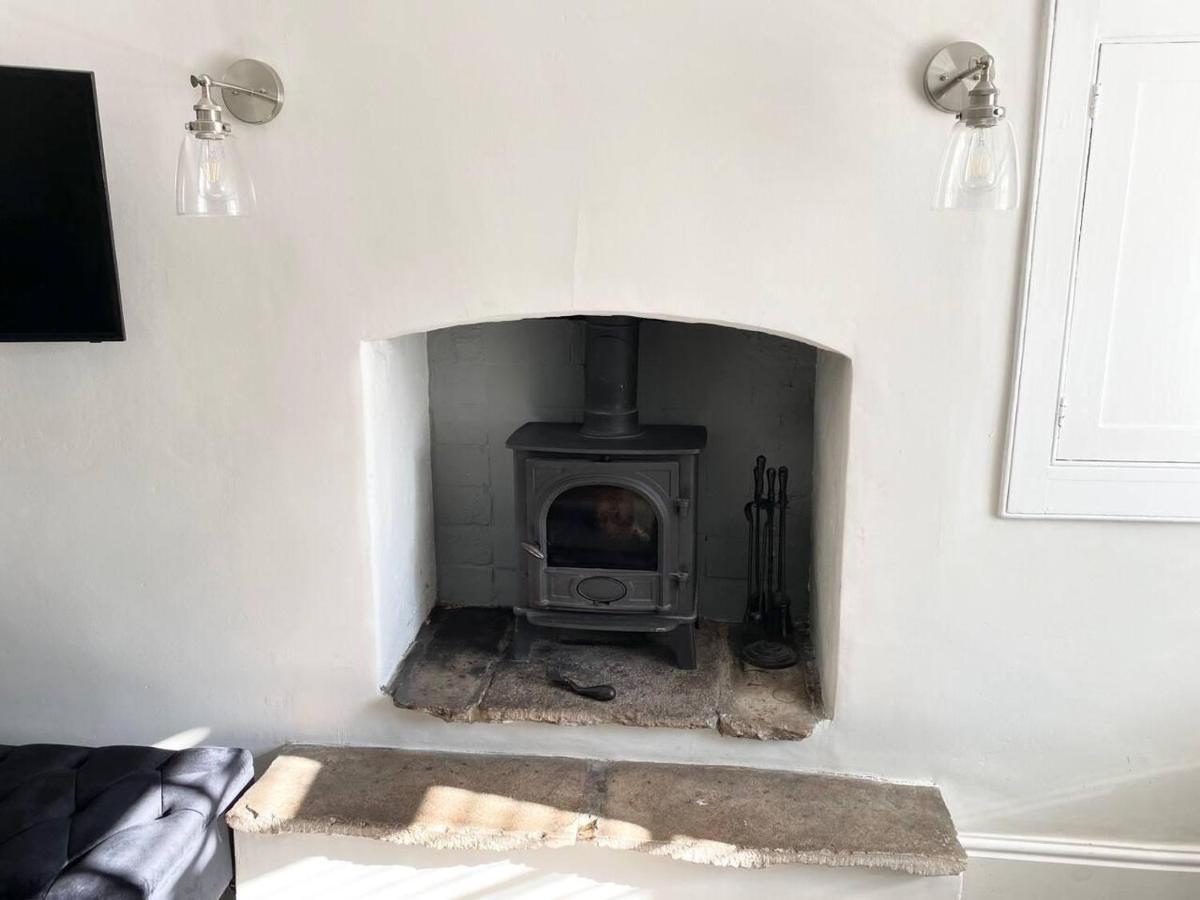 Cosy Two Bedrooom Cottage Set In A Dorset Village Sturminster Newton Kültér fotó